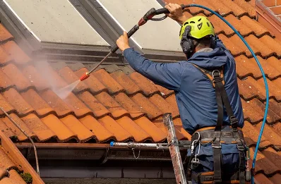 Démoussage et hydrofuge de toiture à Clesles